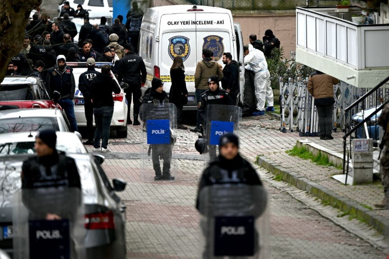 La chiesa di Santa Maria colpita dall'attentato