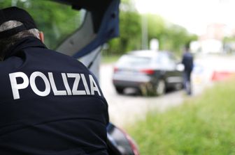 donna scompare con figlia trovata lettera addio