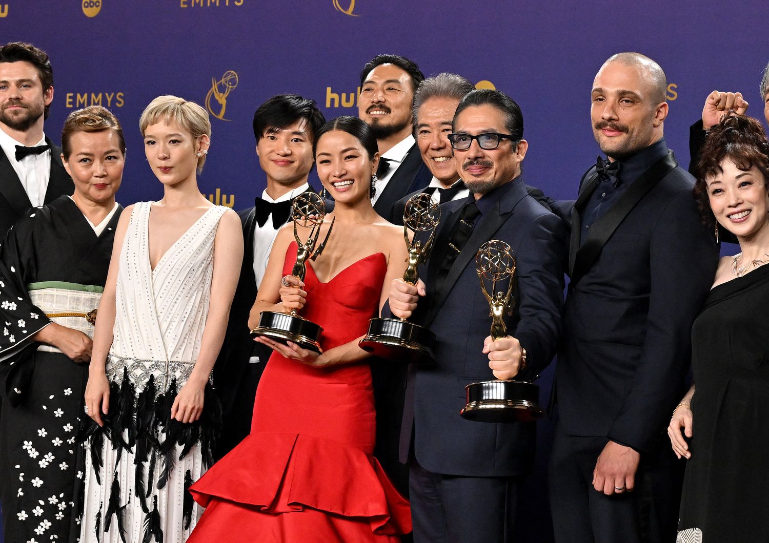 Il cast di Shogun agli Emmy Awards