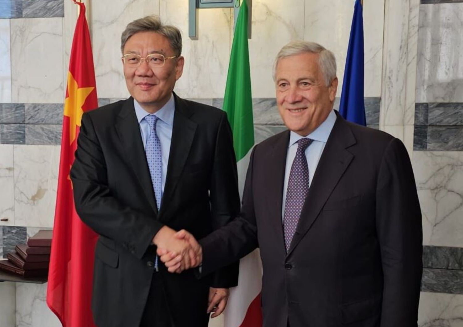 Le ministre italien des Affaires étrangères et de la Coopération internationale, Antonio Tajani, a reçu à Rome le ministre chinois du Commerce, Wang Wentao