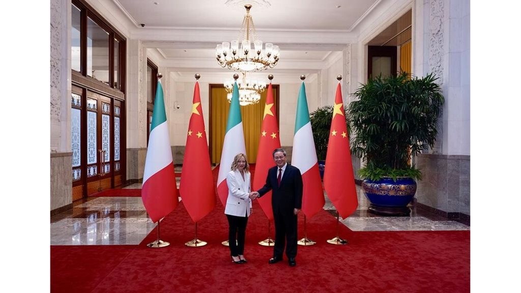 La Première ministre, Giorgia Meloni, a rencontré à Pékin, en juillet dernier, le Premier ministre du Conseil d'État de la République populaire de Chine, Li Qiang.