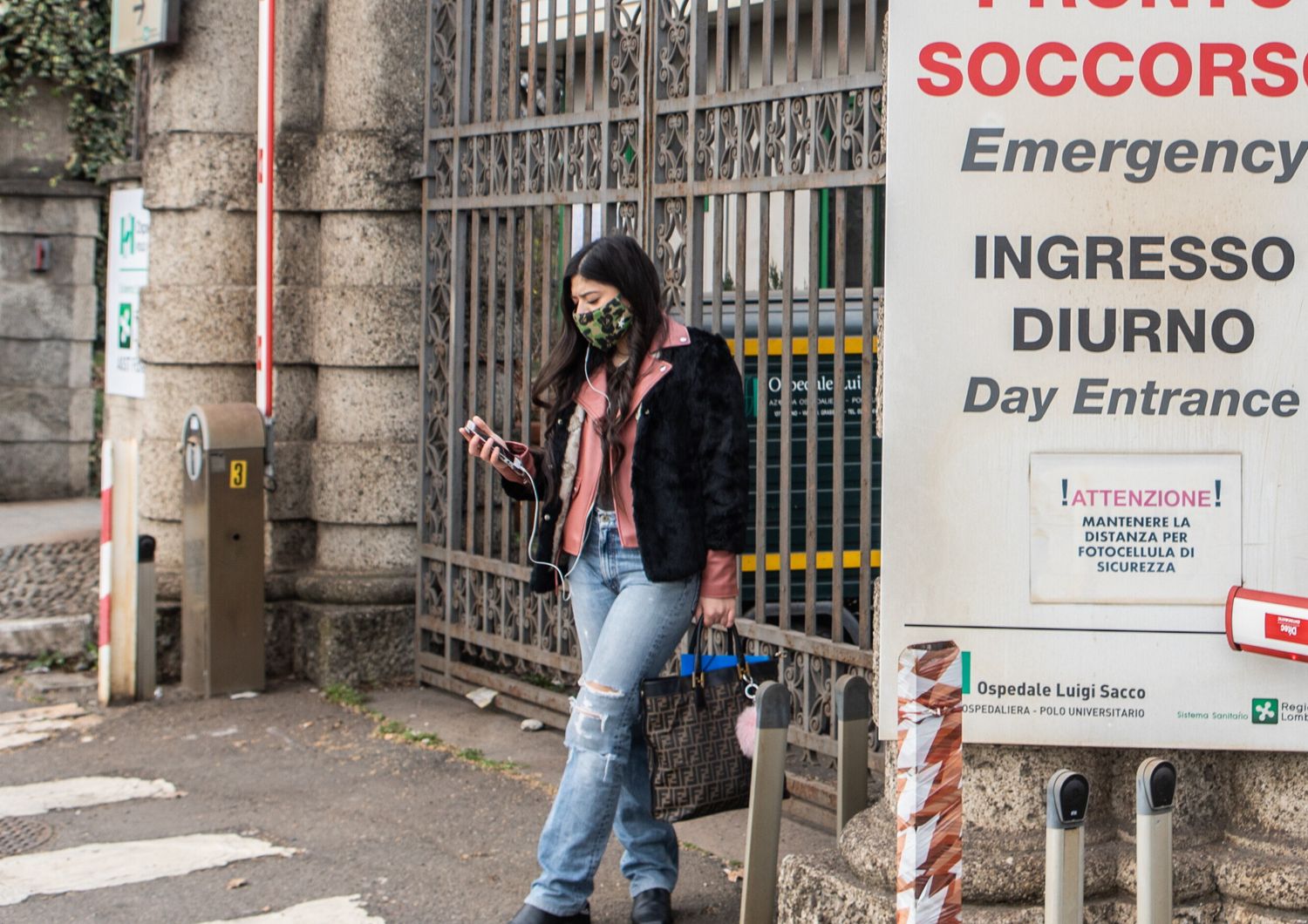 L'ingresso del Pronto Soccorso dell'ospedale Sacco di Milano