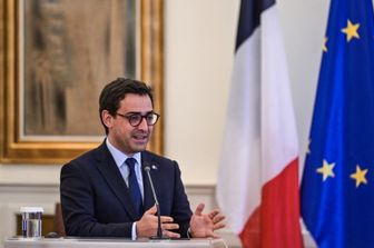 Il ministro francese Stephane Sèjournè