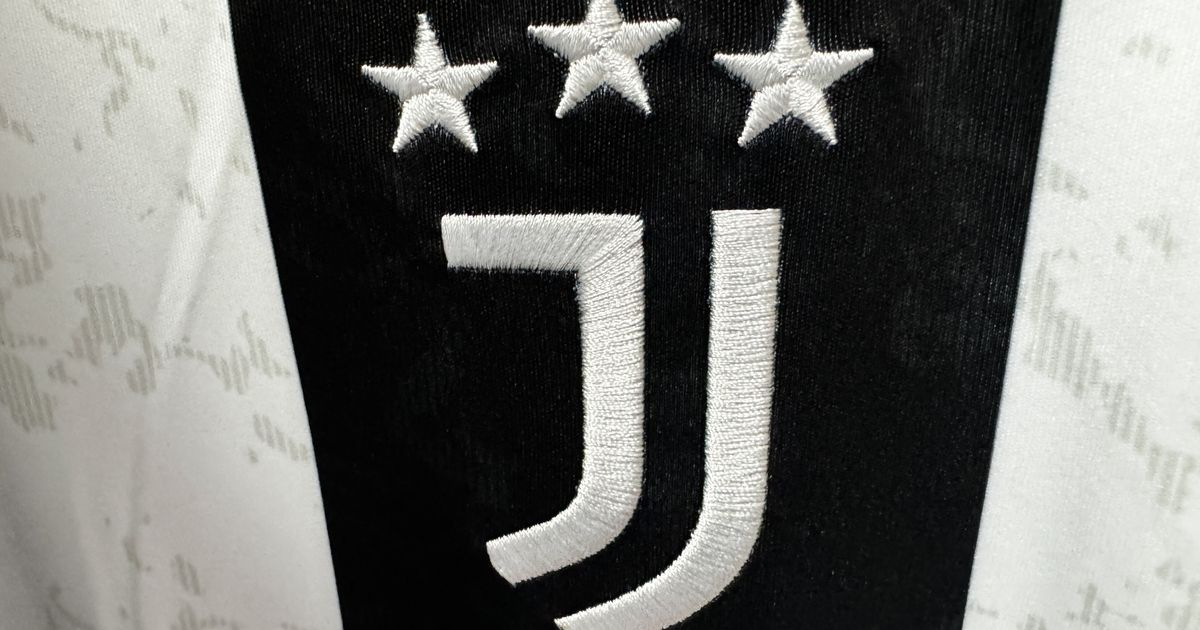 La ex si mette con un romanista, lui rasa la testa dei figli con lo stemma della Juve