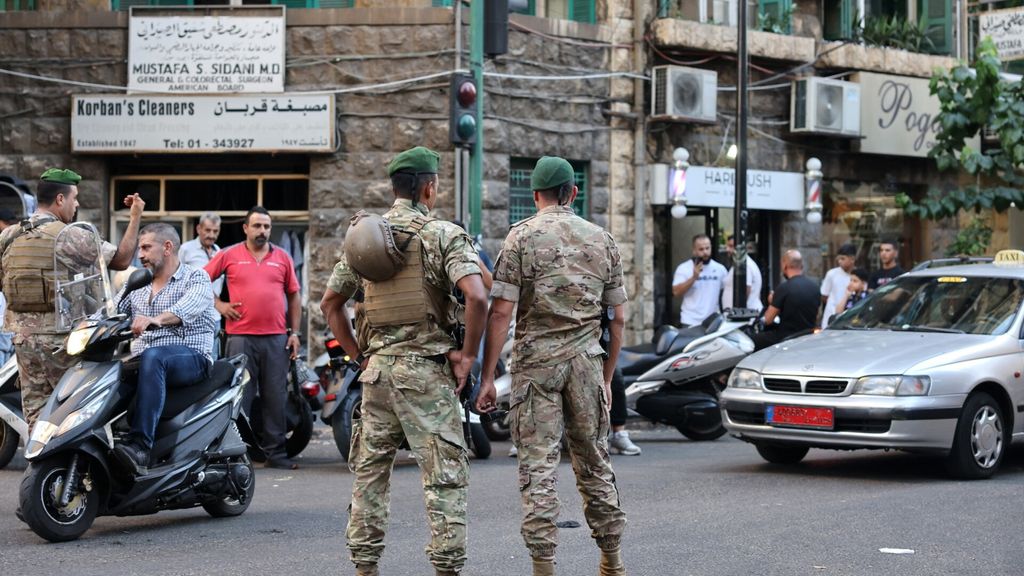 Militari nelle strade di Beirut