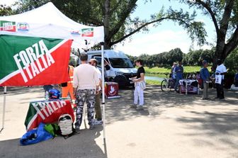 Supermedia AGI/YouTrend, salgono Forza Italia e M5s