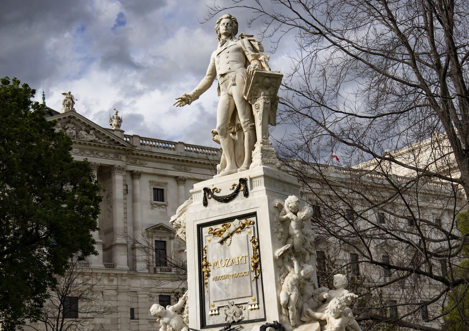 Il monumento a Wolfgang Amadeus Mozart a Vienna