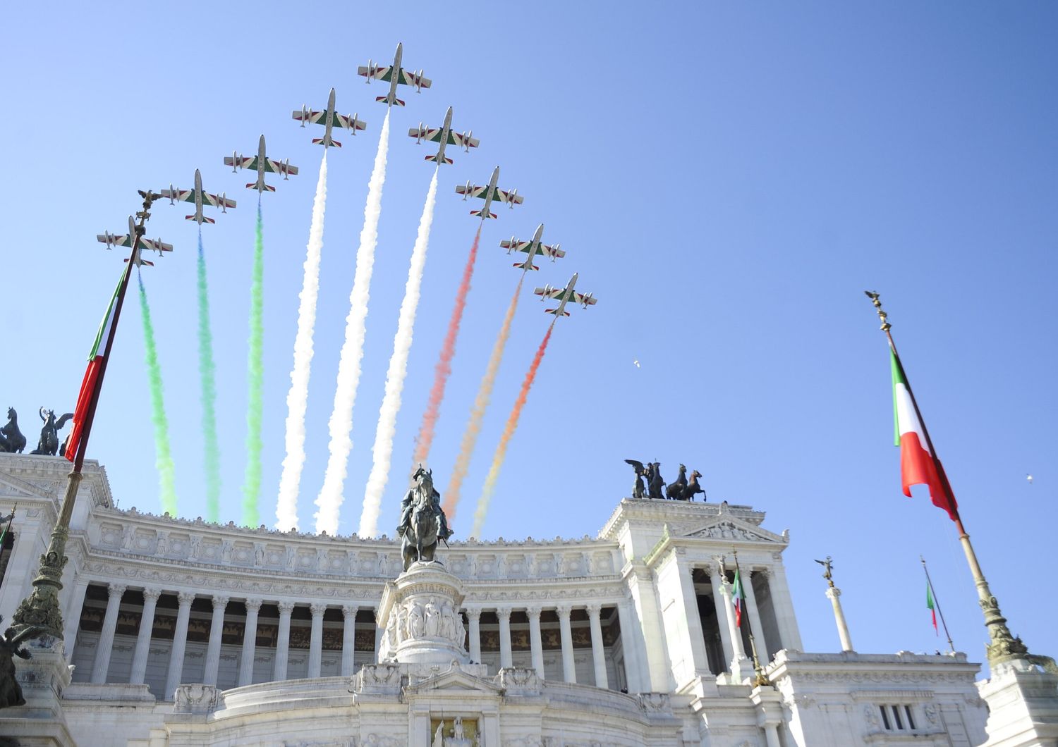 frecce tricolori festa della repubblica (imagoeconomica)