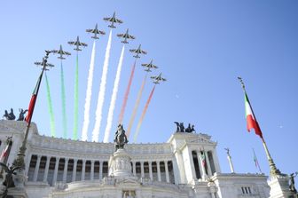 frecce tricolori festa della repubblica (imagoeconomica)