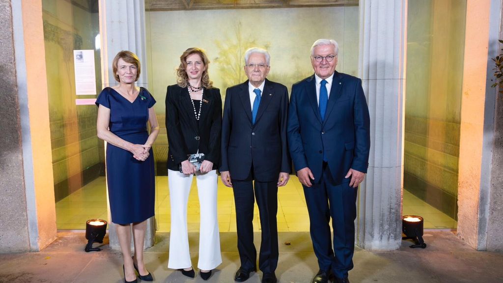 Il presidente Mattarella e la figlia Laura tra il presidente tedesco  Steinmeier e la moglie Elke