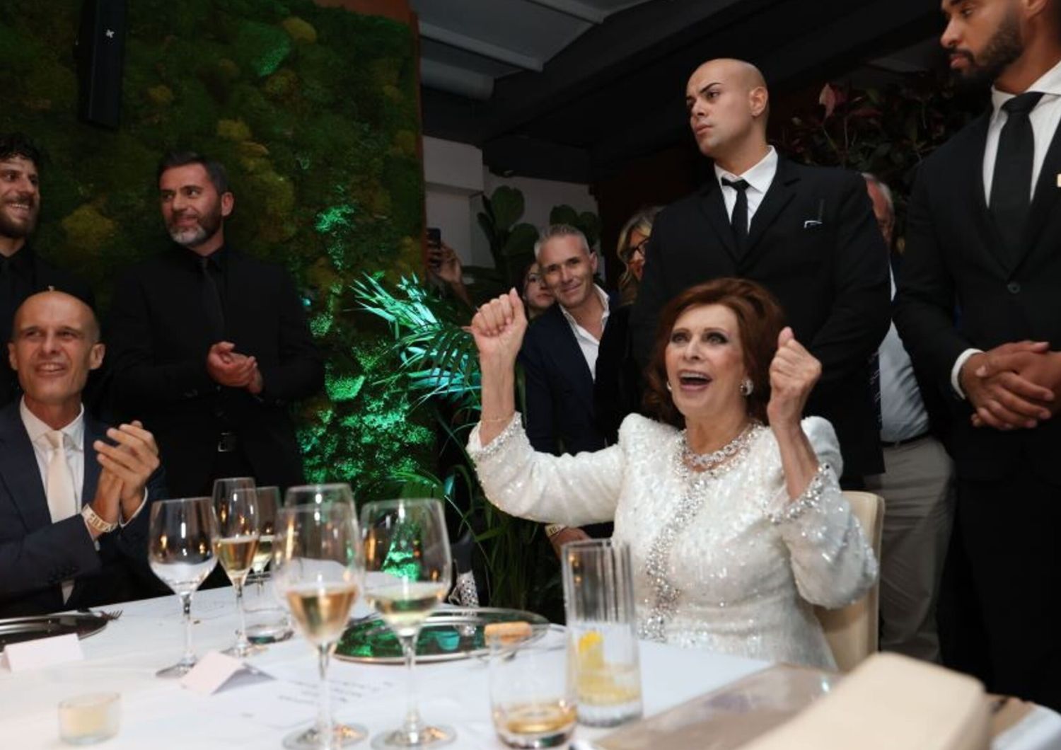 compleanno sophia loren 90 anni palazzo naiadi