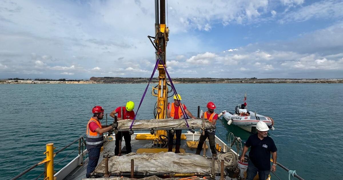 Début de la récupération de l’épave du navire grec “Gela 2”