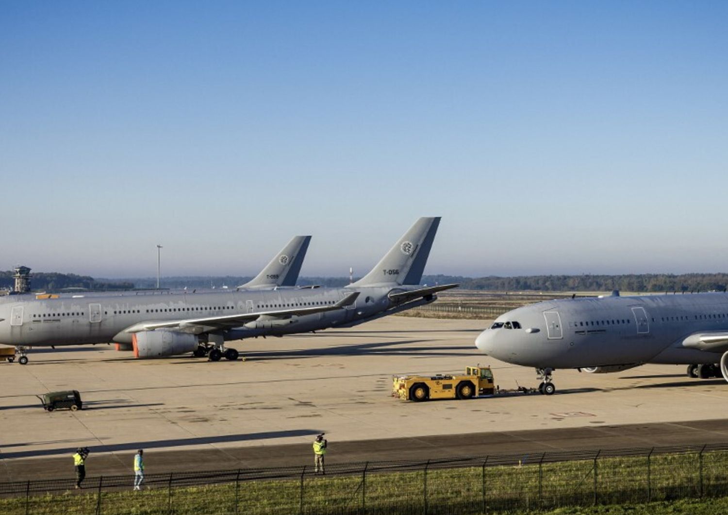 Aerei per l'evacuazione dei cittadini stranieri all'aeroporto di Beirut