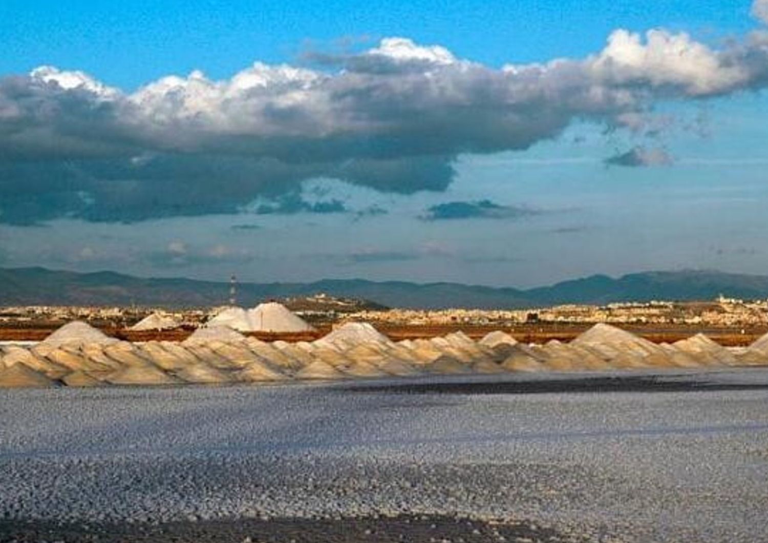 Desalinizzare l'acqua con energia solare