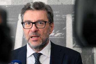 Manovra Giorgetti priorita taglio cuneo Irpef e natalita&#39;
