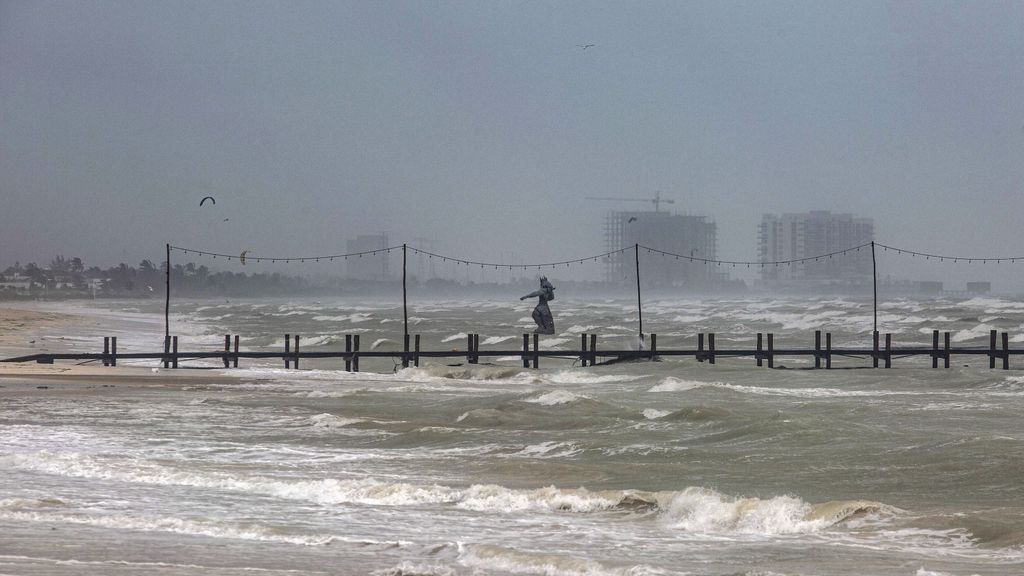 Milton mette in ginocchio la Florida, manca il carburante per le evacuazioni (FOTO)