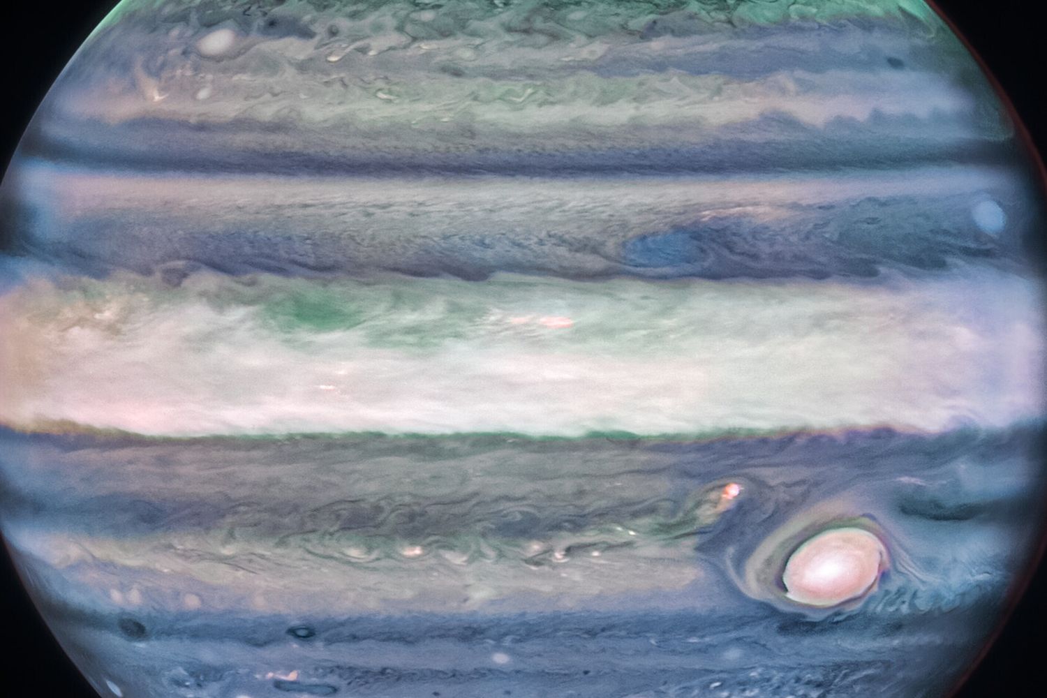 Le straordinarie immagini della Macchia Rossa di Giove catturate da Hubble