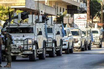 Colpito il quartier generale dell'Unifil nel sud del Libano. Feriti due caschi Blu