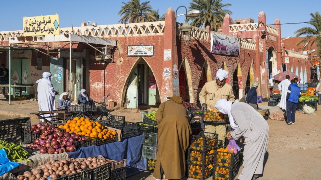 Vente de fruit et legumes  au centre de Timimoun, Algérie occidentale