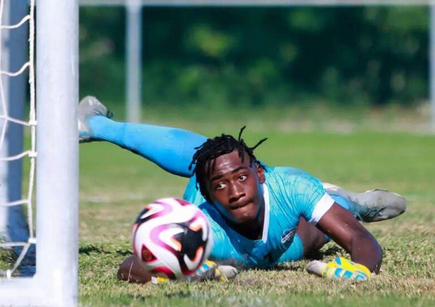 calcio a 14 anni portiere nazionale sammy harvey da record