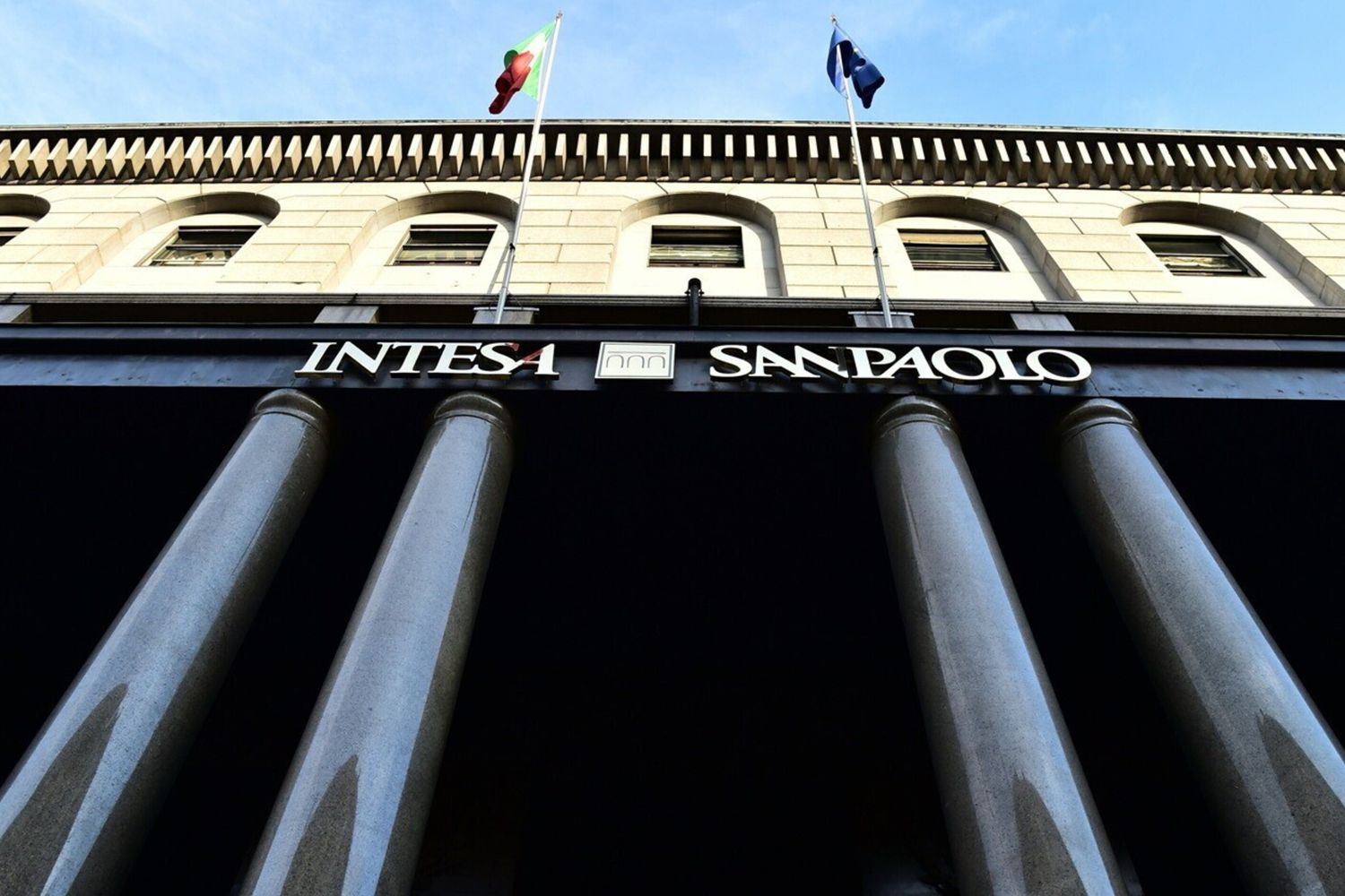 Intesa san paolo (afp)
