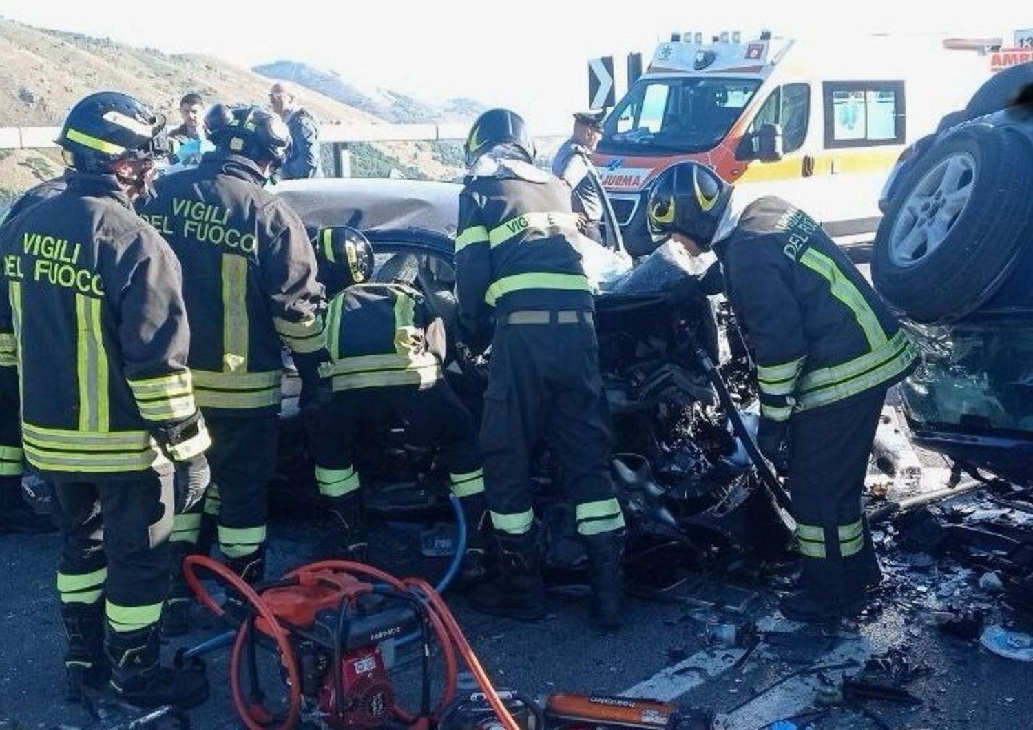 incidente palermo sciacca 3 morti e feriti 3 bambini