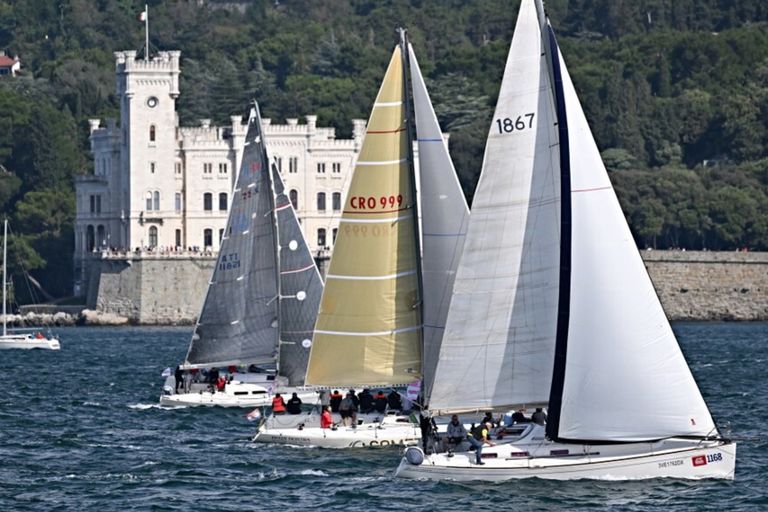 Al via la barcolana di trieste