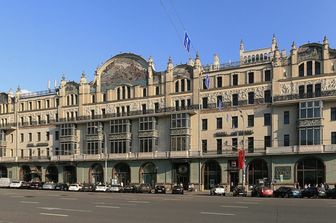 Brucia a Mosca l'hotel Metropol, icona della guerra fredda