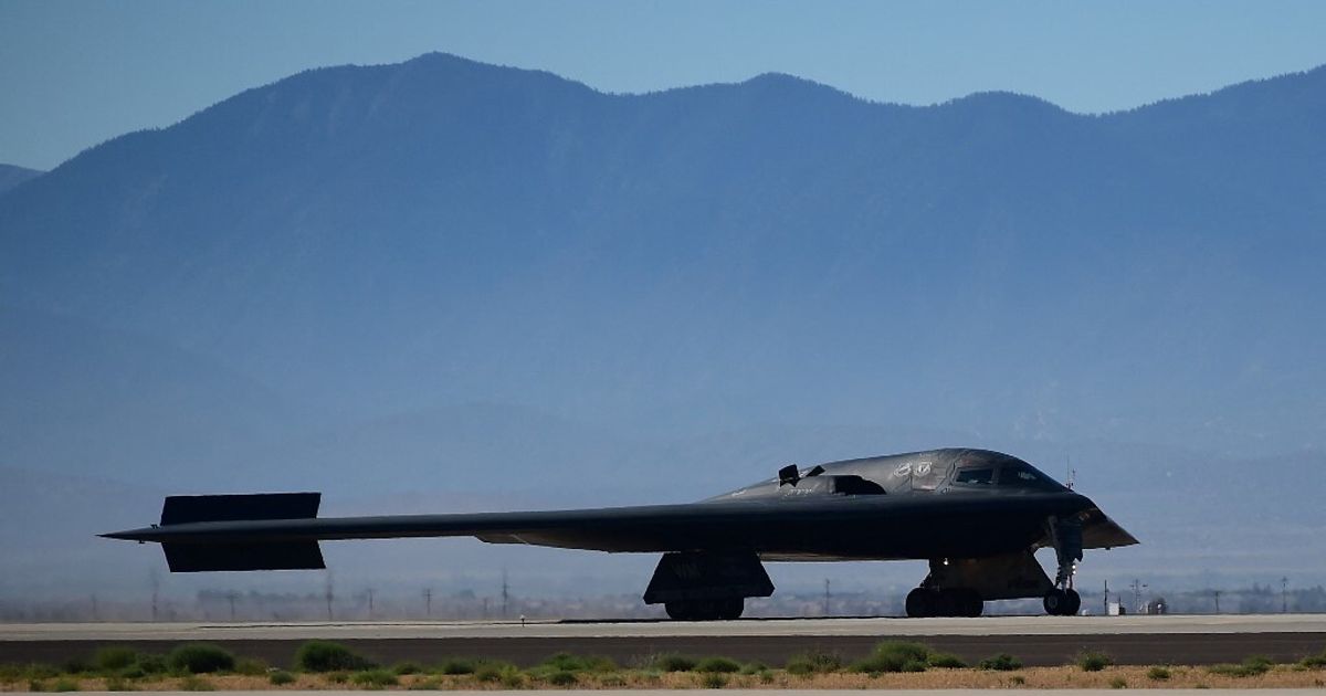 U S Air Force B-2 Spirit (Stealth Bomber) Challenge - Foto 8