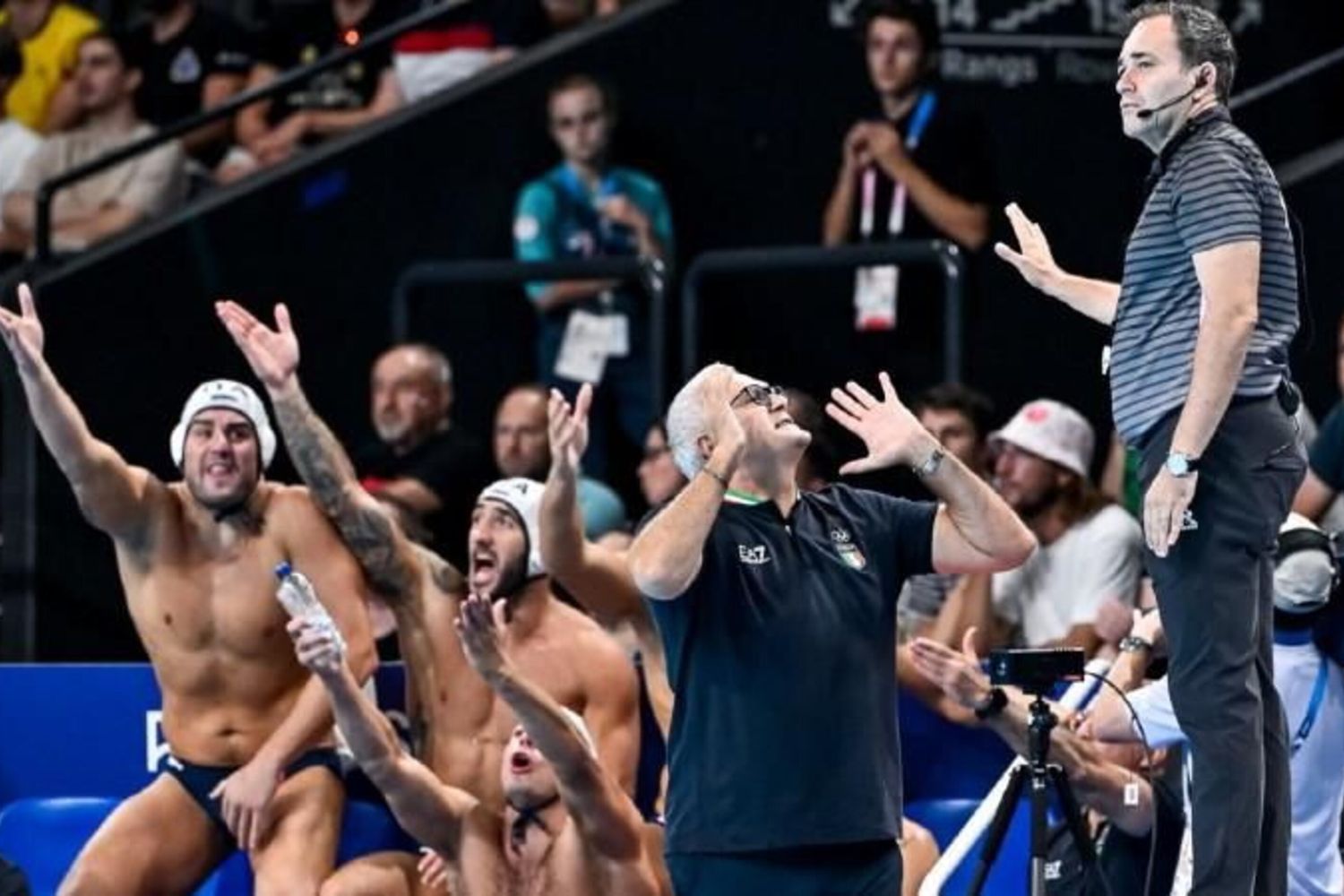 Settebello squalificato per sei mesi