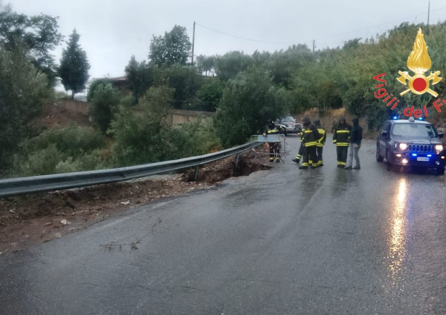 maltempo evacuazioni in emilia romagna in attesa piene fiumi sicilia