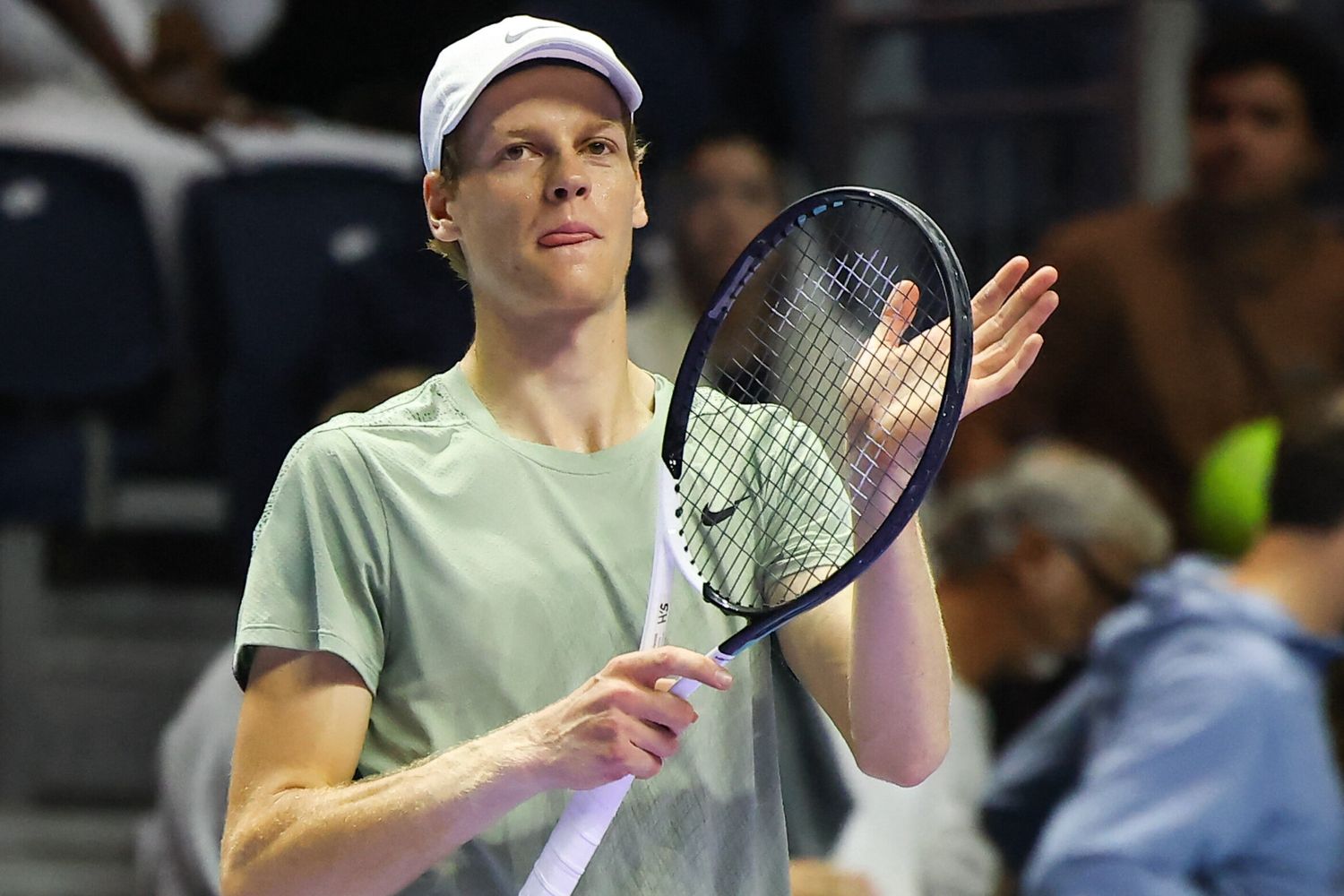 Sinner Batte Alcaraz in Arabia