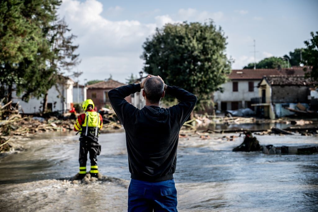 Bologna sott'acqua, esondazioni e allagamenti