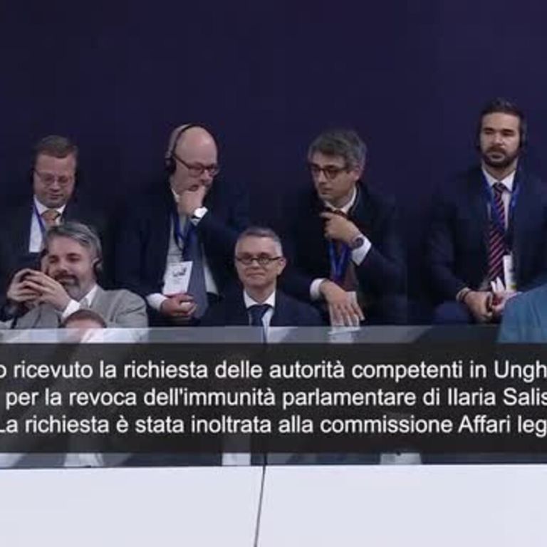 Metsola annuncia richiesta revoca Ungheria revoca immunità parlamentare Ilaria Salis