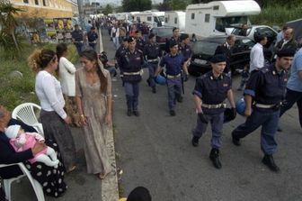 Sgombero di un campo rom a Roma