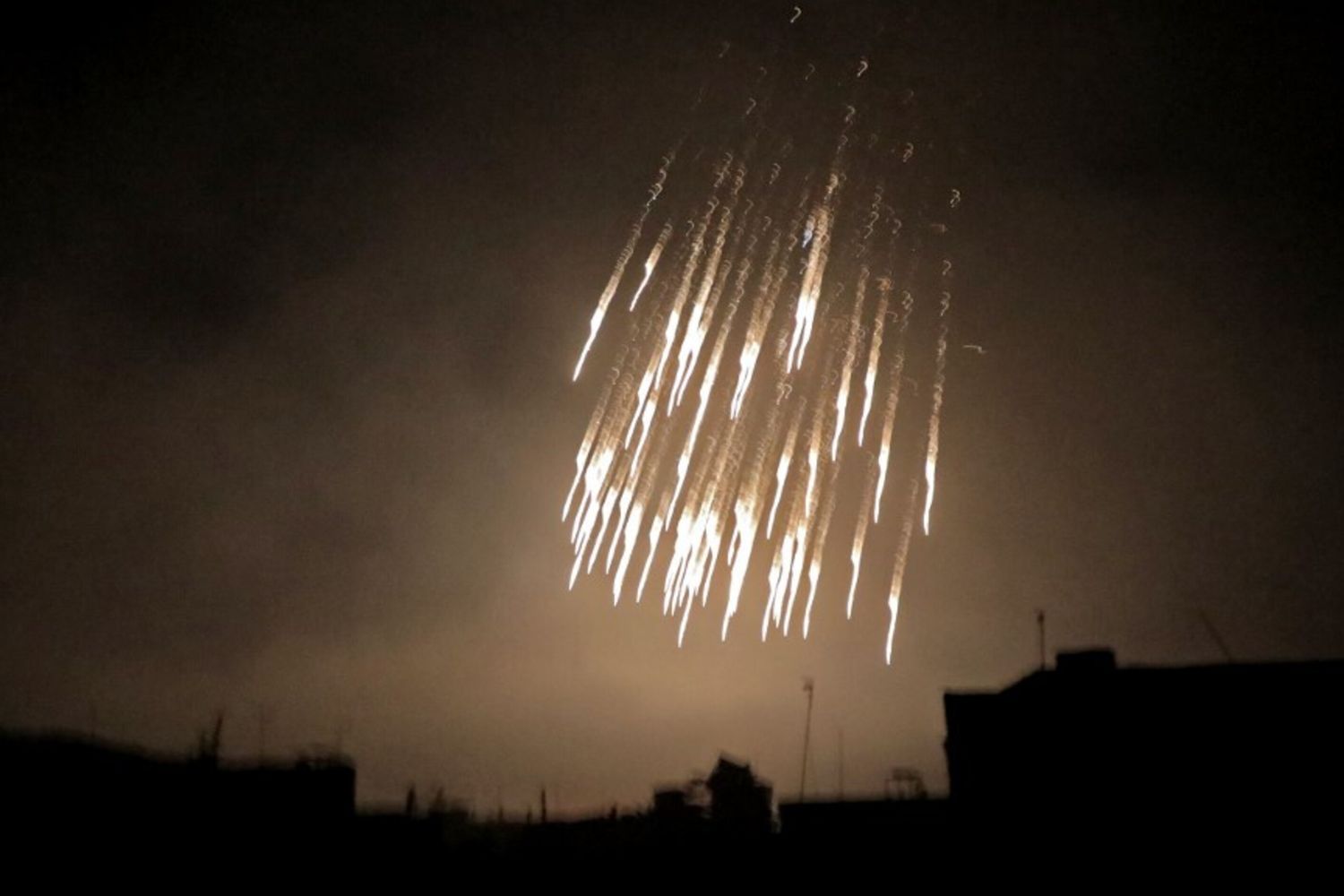 Esplosioni in Siria probabilmente causate da fosforo bianco