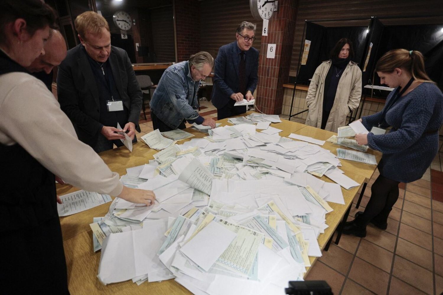 Elezioni in Lituania , Bulgaria e Uzbekistan