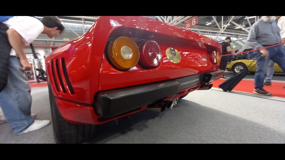 Le iconiche Ferrari GTO e Testarossa