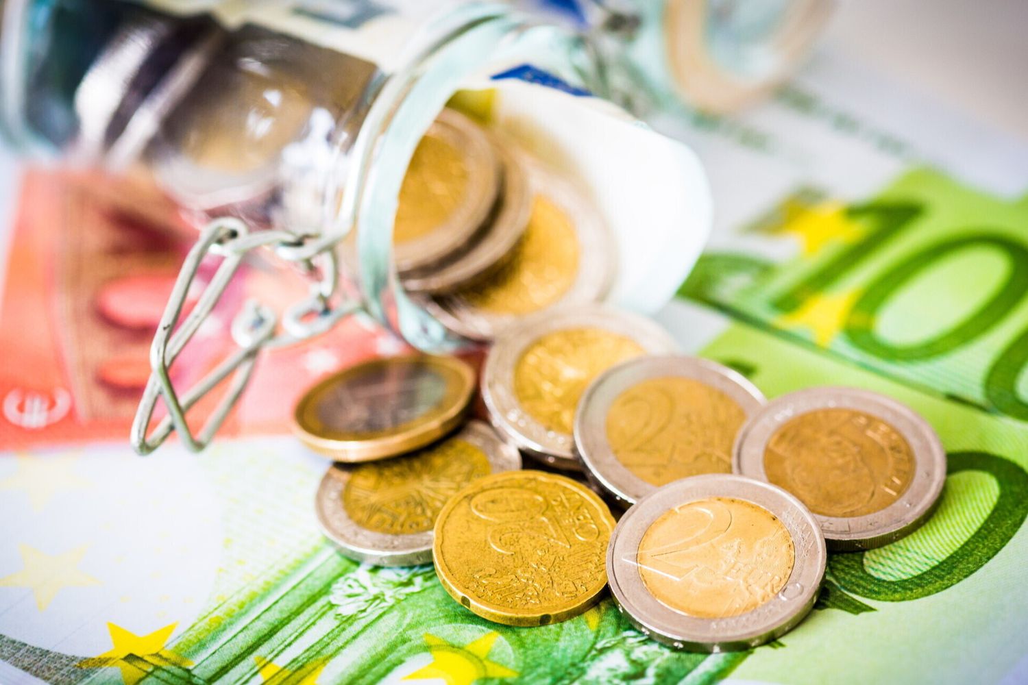 Soldi, euro, condono, evasione fiscale, economia, spesa, denaro, risparmio