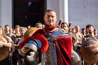 Totti Gladiatore a Lucca, le mille vite (da testimonial) dell’ex Capitano. In attesa del Como