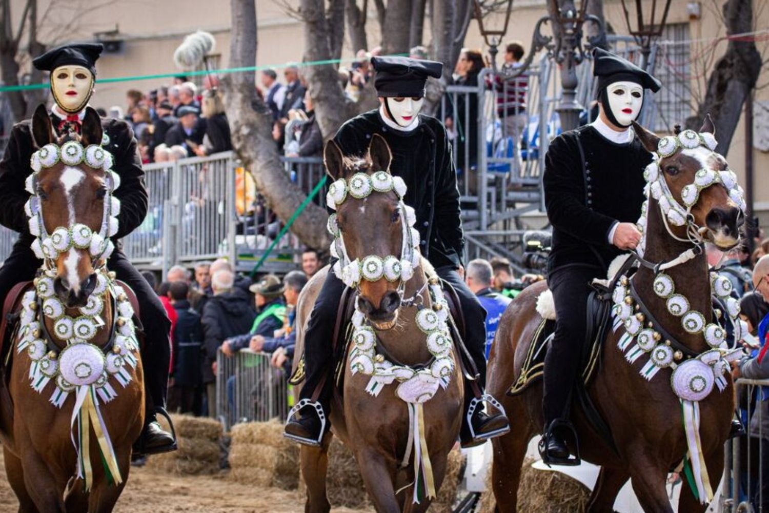 Colpito all'addome da una fucilata, muore un cacciatore in Sardegna