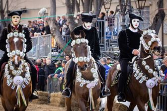Fucilata all'addome, muore cacciatore in Sardegna. Grave un altro colpito al volto