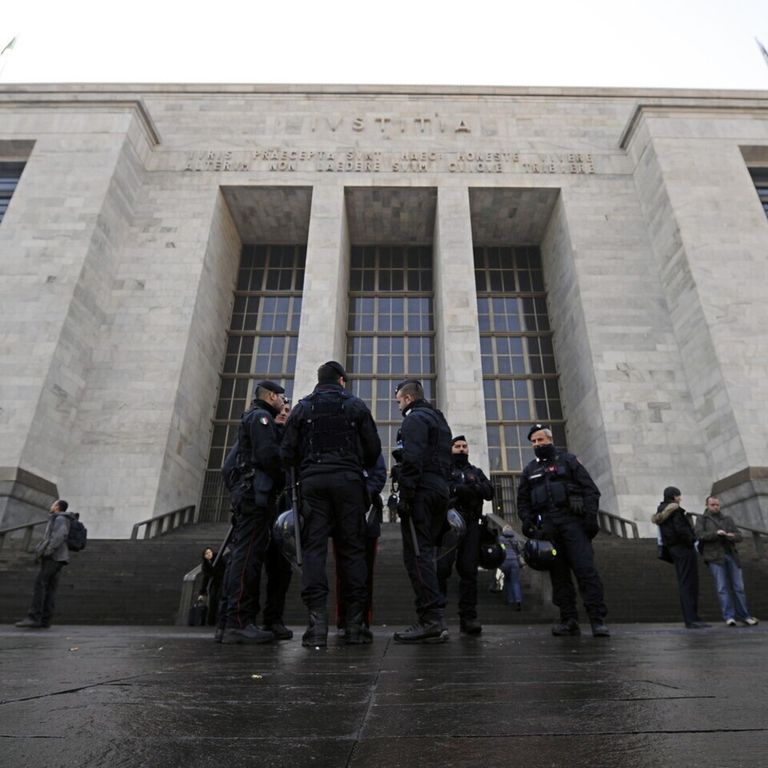 'Anche funzionari di Palazzo Chigi negli uffici di Equalize', dicono i carabinieri