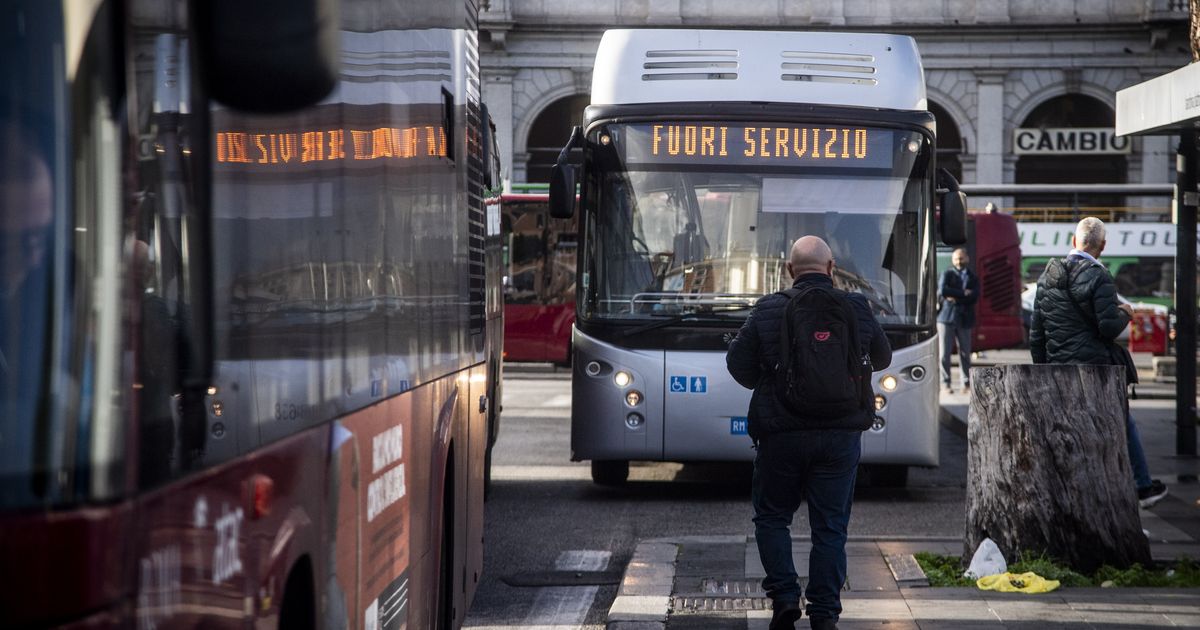 I sindacati: "Adesione pressoché totale allo sciopero"