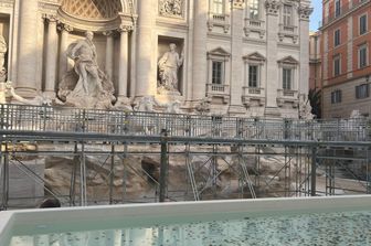 Inaugurata la passerella sulla Fontana di Trevi