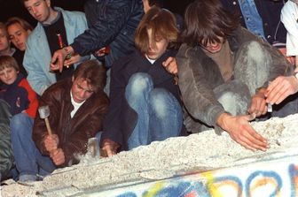 germania celebra i 35 anni dalla caduta del muro di berlino