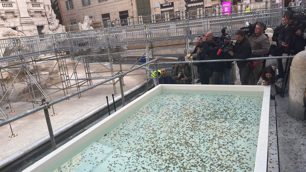 Inaugurata la passerella della Fontana di Trevi