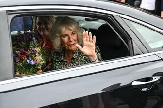 gran bretagna regina camilla salta appuntamenti kate torna in pubblico