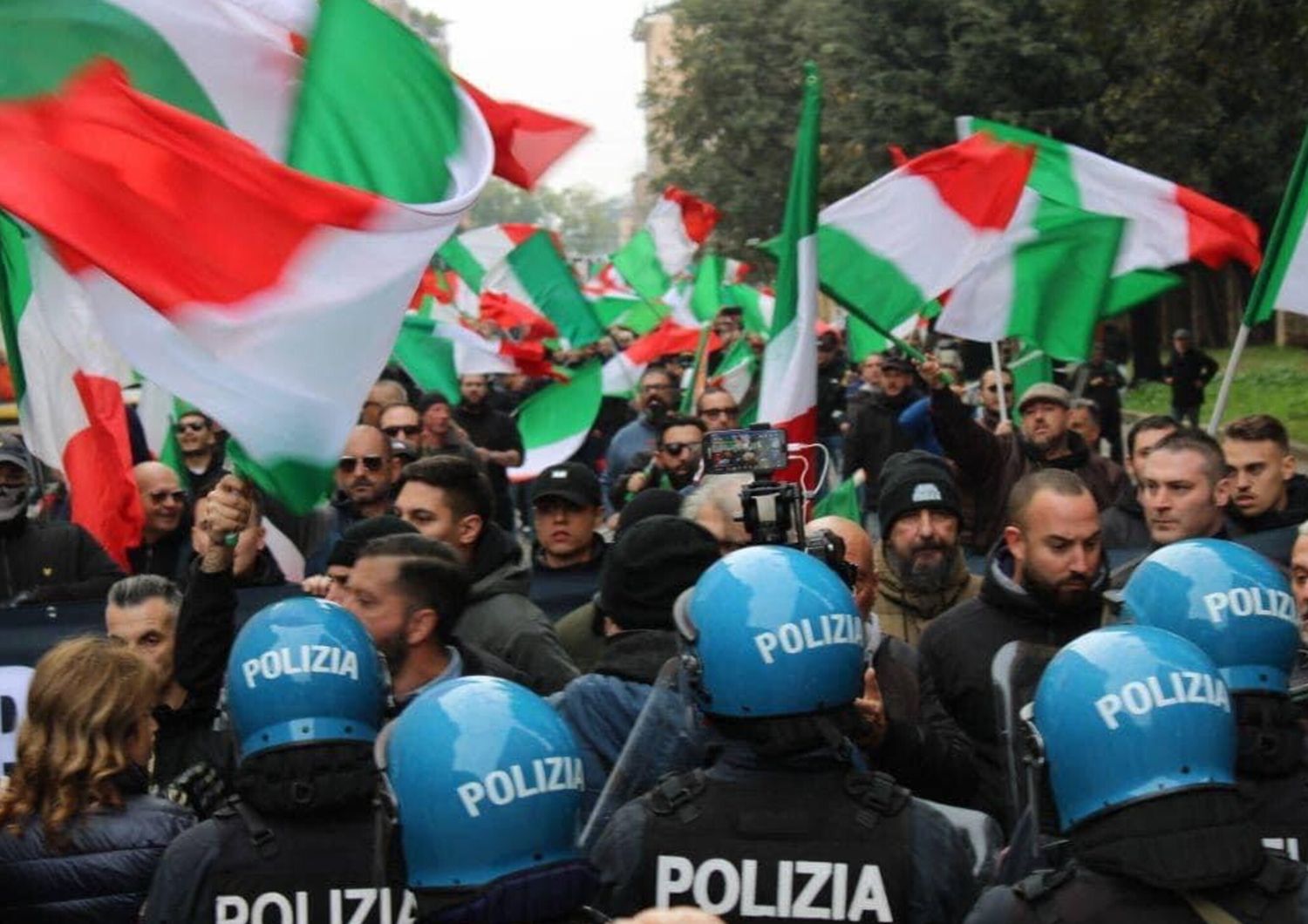 Corteo di CPI a Bologna