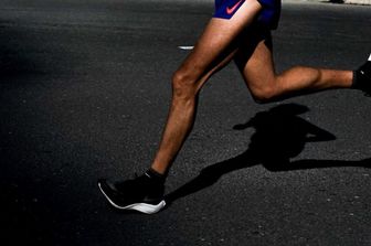 a 88 anni corre la maratona di atene